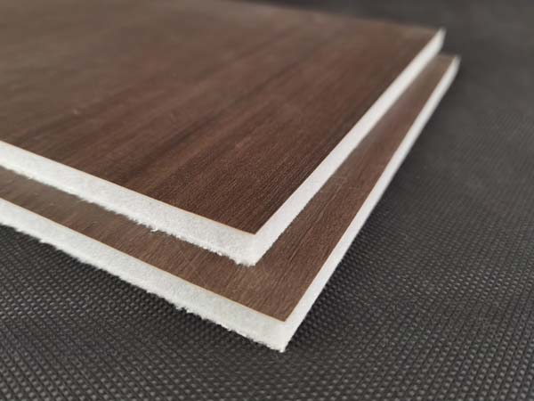 CFRTP材料(liao)的成型工(gong)藝與熱固(gu)性複合材(cái)料的成型(xíng)工藝不同(tong)之處