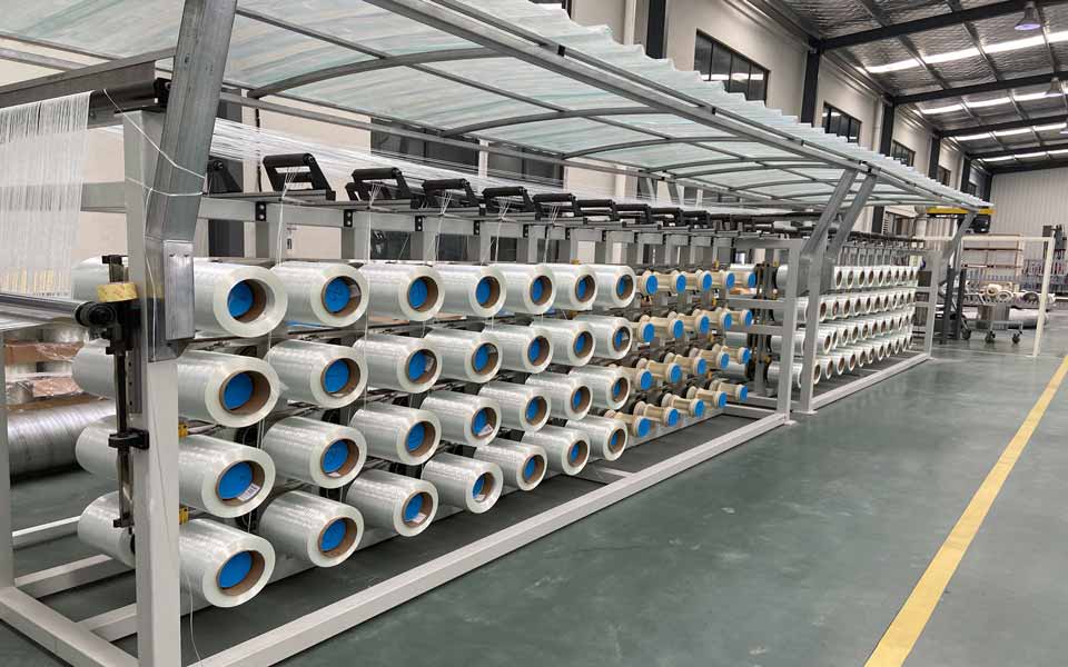 什麽(me)是連續纖(xian)維增強熱(re)塑性複合(hé)材料（CFRTP），優勢(shì)是什麽(圖(tu)1)