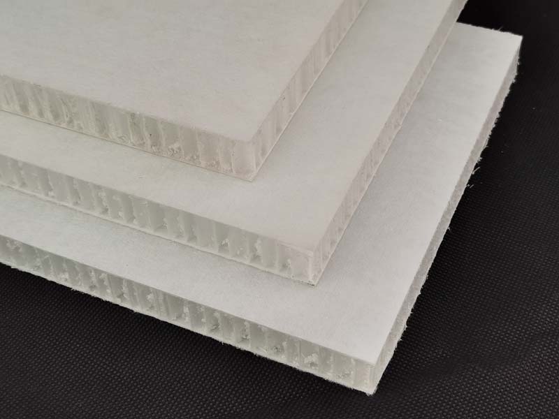 CFRTP複合材料(liao)具有優異的力學(xue)性能,輕質,耐腐蝕(shi)